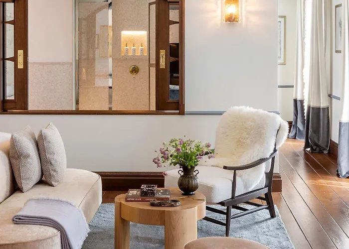 Ancora Cortina ホテル