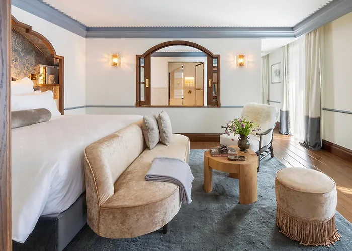 Ancora Cortina 5*